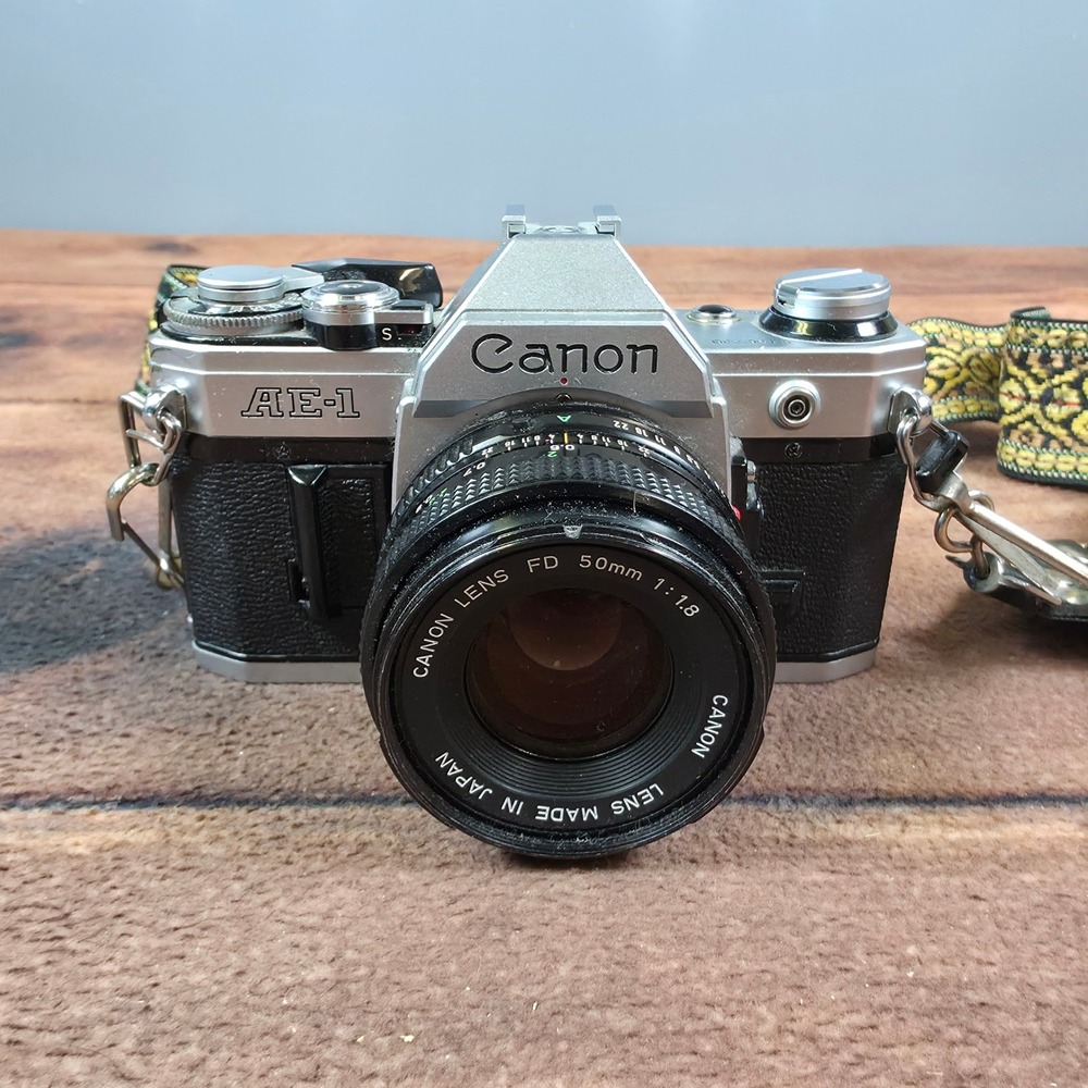 Canon AE-1 Film Camera OS Silver Good 35mm SLR FD 50mm 1:1.8 Lens Strap